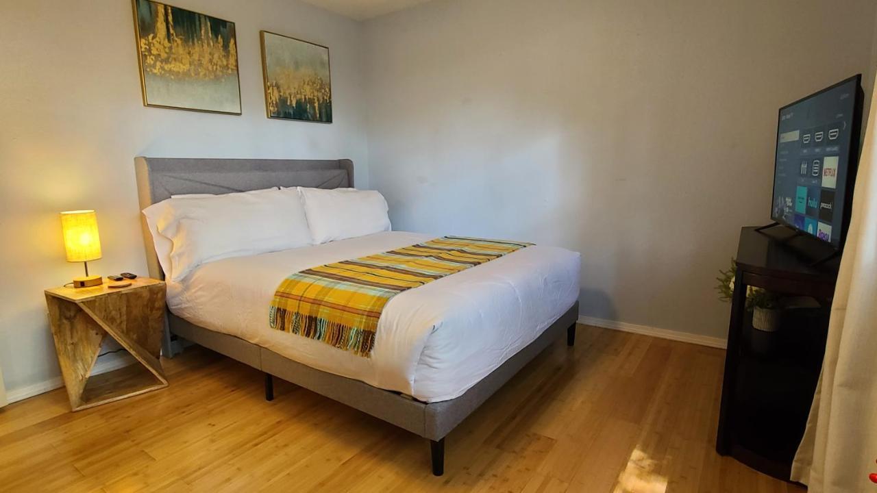 Centrally Located In Rogers And Bentonville! -Private Rooms Exterior photo