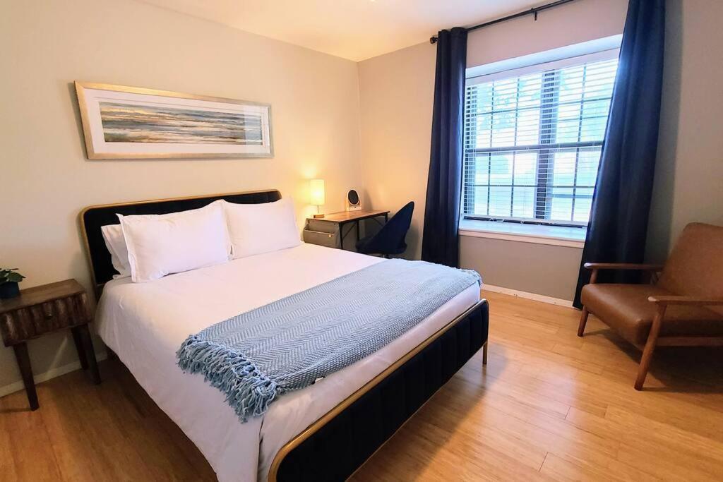 Centrally Located In Rogers And Bentonville! -Private Rooms Exterior photo