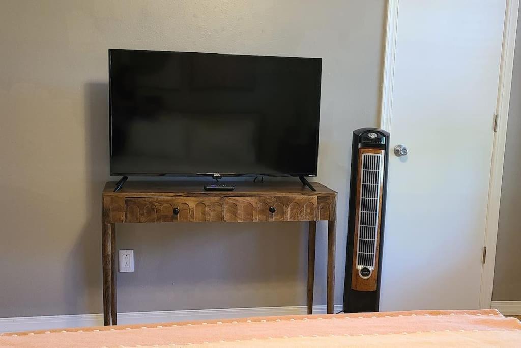 Centrally Located In Rogers And Bentonville! -Private Rooms Exterior photo