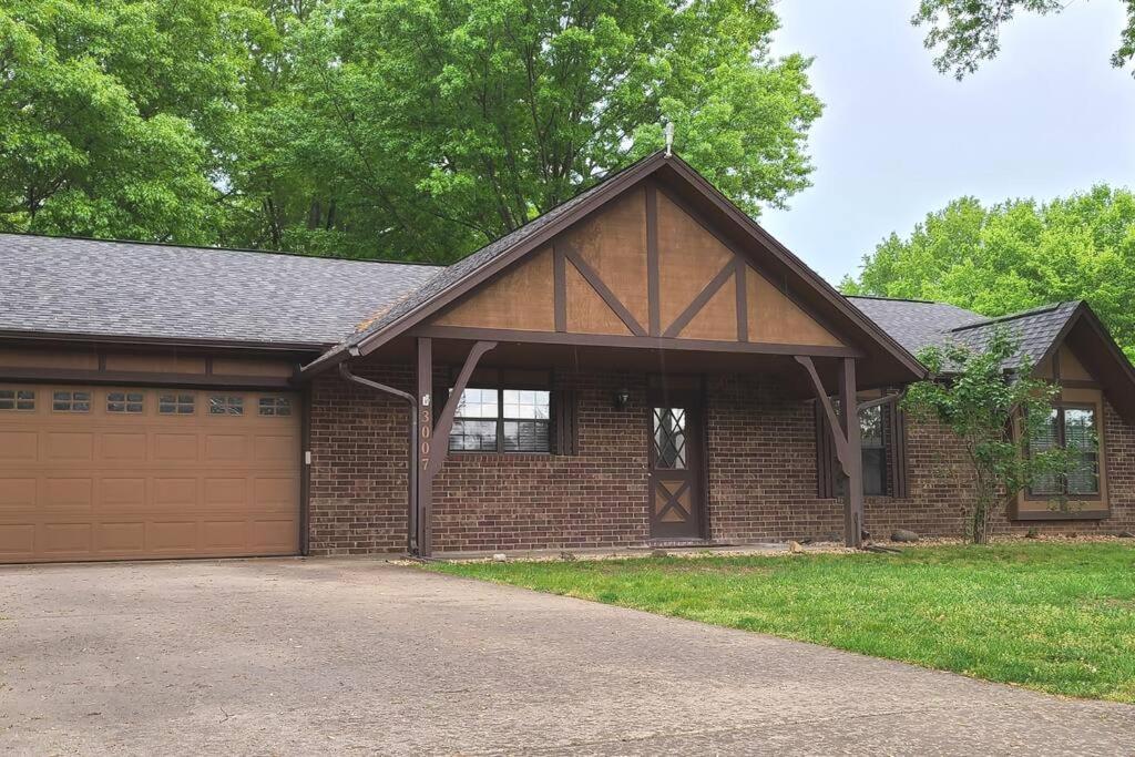 Centrally Located In Rogers And Bentonville! -Private Rooms Exterior photo
